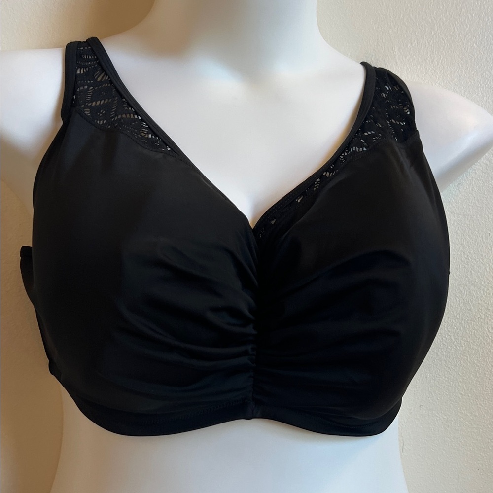 Swimsuits For All Elegant Black Bikini Top with convertible straps NWOT